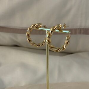 NWOT Elegant Gold Tone Costume Twisted Hoop post Earrings